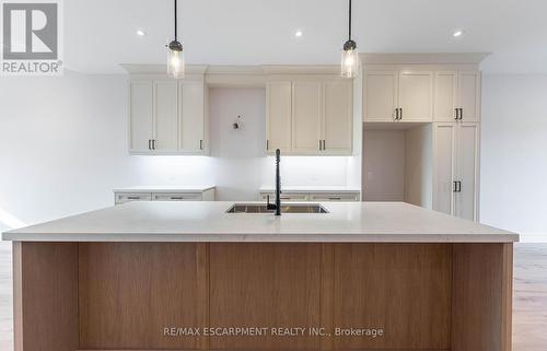 4116 Fly Road, Lincoln, ON - Indoor Photo Showing Kitchen