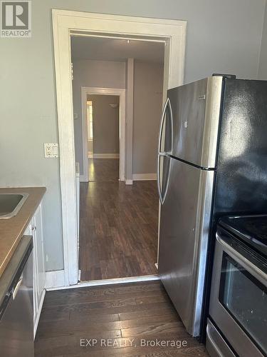 220 Mcewan Avenue, Windsor, ON - Indoor Photo Showing Kitchen