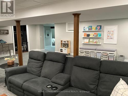 103014 10 Side Road, East Garafraxa, ON - Indoor Photo Showing Living Room