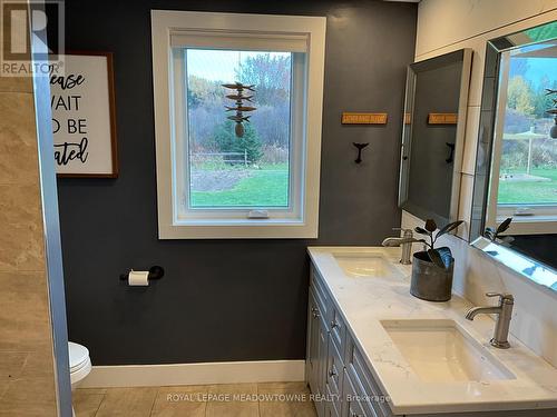 103014 10 Side Road, East Garafraxa, ON - Indoor Photo Showing Bathroom