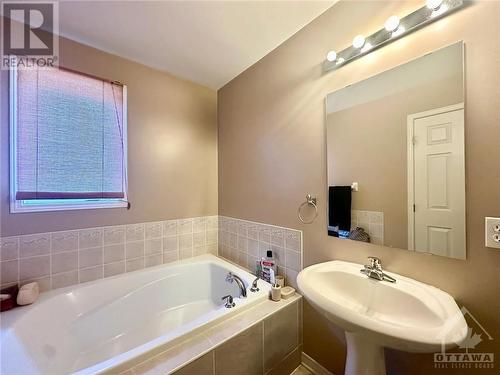 1497 Demeter Street, Ottawa, ON - Indoor Photo Showing Bathroom