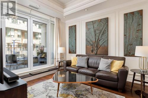 2 - 73 Scollard Street, Toronto, ON - Indoor Photo Showing Living Room