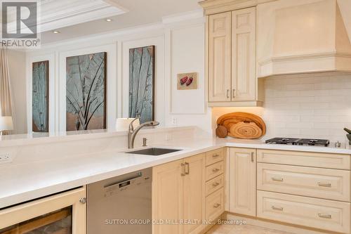 2 - 73 Scollard Street, Toronto, ON - Indoor Photo Showing Kitchen