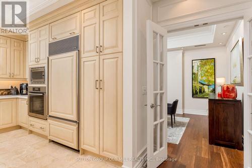 2 - 73 Scollard Street, Toronto, ON - Indoor Photo Showing Kitchen