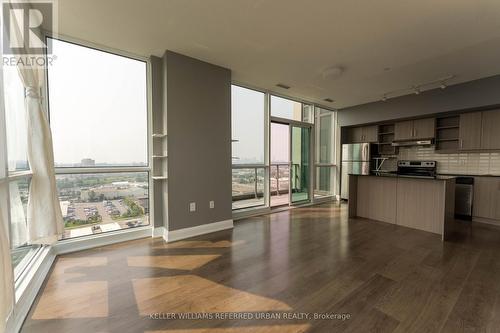 Ph05 - 160 Vanderhoof Avenue, Toronto, ON - Indoor Photo Showing Kitchen