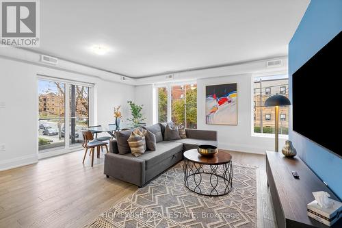 1A - 1673 Bathurst Street, Toronto, ON - Indoor Photo Showing Living Room