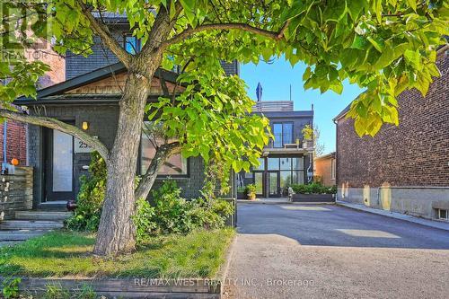 259 Oakwood Avenue, Toronto, ON - Outdoor