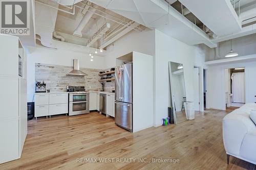 259 Oakwood Avenue, Toronto, ON - Indoor Photo Showing Kitchen