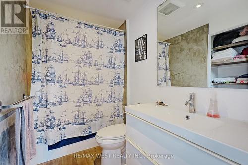 259 Oakwood Avenue, Toronto, ON - Indoor Photo Showing Bathroom