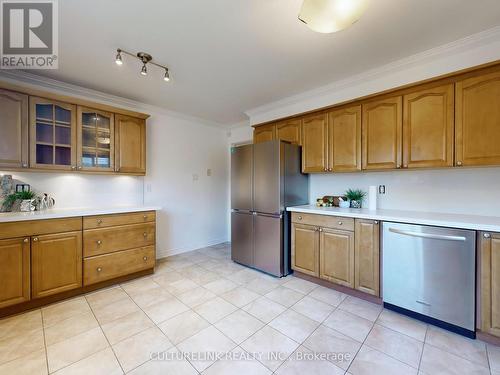 5 Haven Hill Square, Toronto, ON - Indoor Photo Showing Kitchen