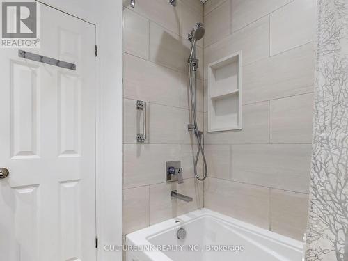 5 Haven Hill Square, Toronto, ON - Indoor Photo Showing Bathroom