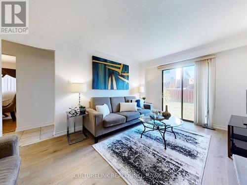 5 Haven Hill Square, Toronto, ON - Indoor Photo Showing Living Room