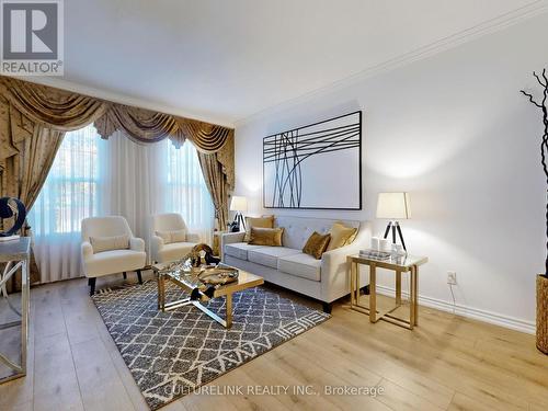 5 Haven Hill Square, Toronto, ON - Indoor Photo Showing Living Room