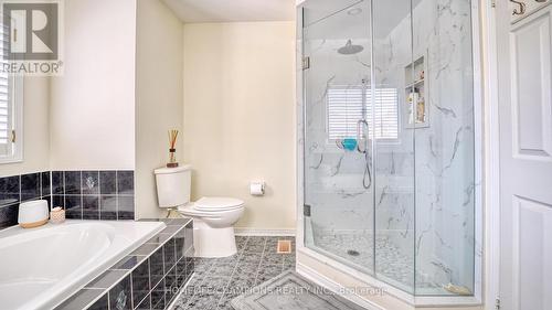 100 Russell Jarvis Drive, Markham, ON - Indoor Photo Showing Bathroom