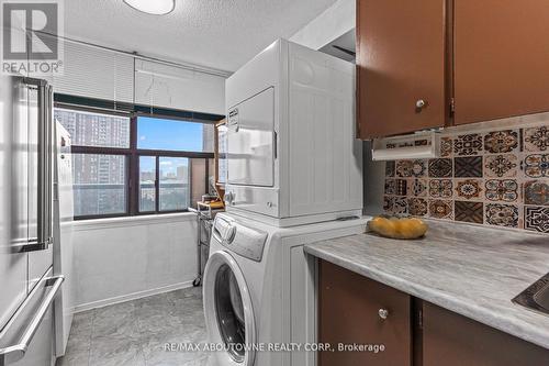 1104 - 17 Knightsbridge Road, Brampton, ON - Indoor Photo Showing Laundry Room