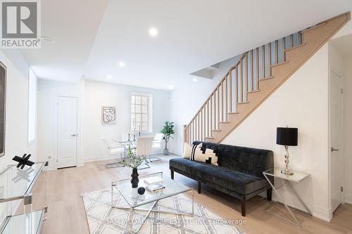 1982 Barber House Lane, Mississauga, ON - Indoor Photo Showing Other Room