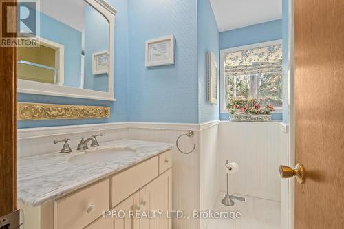 11890 6 Line, Halton Hills, ON - Indoor Photo Showing Bathroom