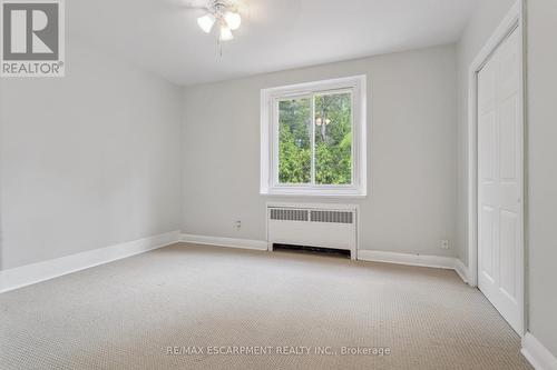 2336 Mountainside Drive, Burlington, ON - Indoor Photo Showing Other Room