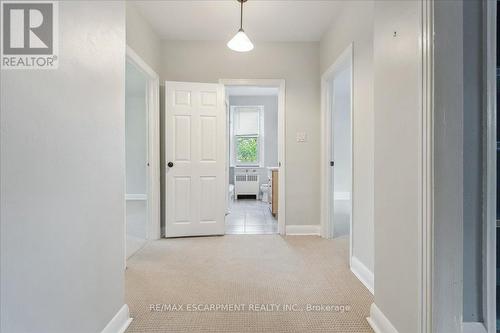 2336 Mountainside Drive, Burlington, ON - Indoor Photo Showing Other Room