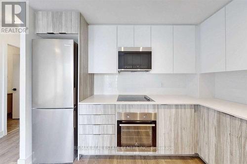 601 - 2481 Taunton Road, Oakville, ON - Indoor Photo Showing Kitchen