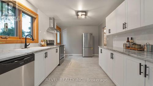 2066 Villa Nova Road, Norfolk, ON - Indoor Photo Showing Kitchen