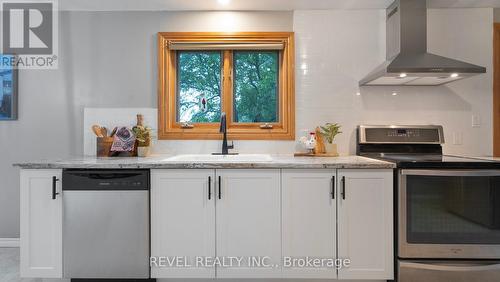 2066 Villa Nova Road, Norfolk, ON - Indoor Photo Showing Kitchen