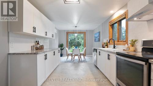 2066 Villa Nova Road, Norfolk, ON - Indoor Photo Showing Kitchen With Upgraded Kitchen