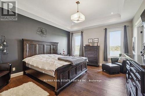 9738 Dundas Street E, Erin, ON - Indoor Photo Showing Bedroom