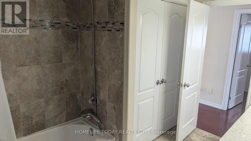 270 Sweet Gale Street, Waterloo, ON - Indoor Photo Showing Bathroom