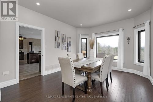 9343 Wellington 22 Road, Erin, ON - Indoor Photo Showing Dining Room