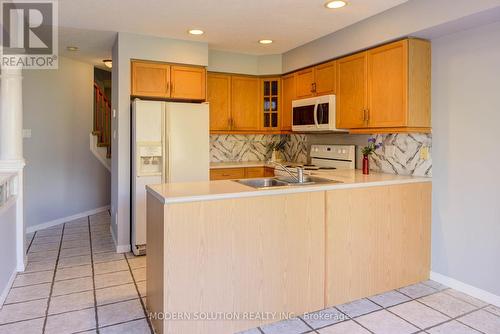 60 Camm Crescent, Guelph, ON - Indoor Photo Showing Kitchen With Double Sink