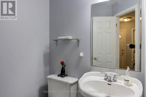 60 Camm Crescent, Guelph, ON - Indoor Photo Showing Bathroom