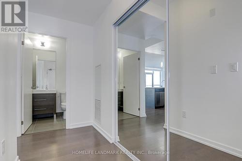 2212 - 70 Forest Manor Road, Toronto, ON - Indoor Photo Showing Other Room