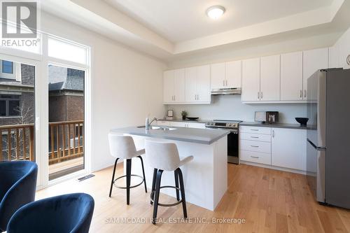 2159 Royal Gala Circle, Mississauga, ON - Indoor Photo Showing Kitchen