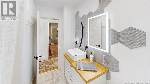 3 Crows Nest Lane, Saint John, NB - Indoor Photo Showing Bathroom