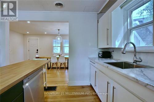 85 Glenwood Drive, Wasaga Beach, ON - Indoor Photo Showing Kitchen