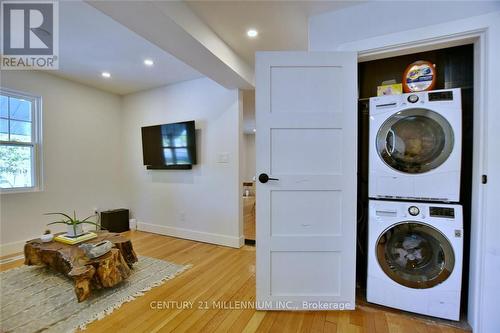 85 Glenwood Drive, Wasaga Beach, ON - Indoor Photo Showing Laundry Room