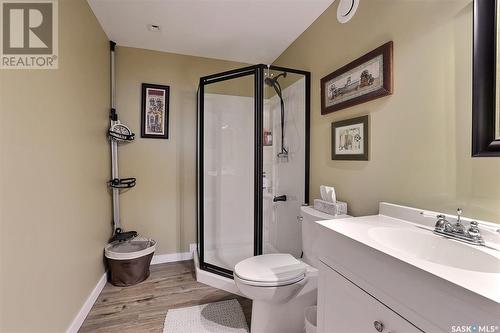 8013 Edgewater Bay, Regina, SK - Indoor Photo Showing Bathroom