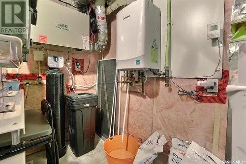 8013 Edgewater Bay, Regina, SK - Indoor Photo Showing Basement