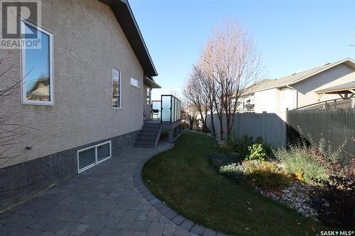 8013 Edgewater Bay, Regina, SK - Outdoor