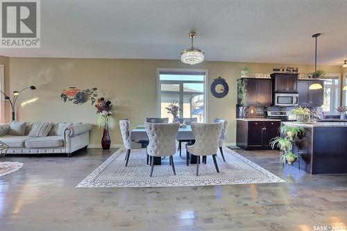 8013 Edgewater Bay, Regina, SK - Indoor