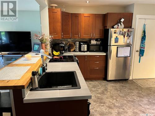 2221 Lansdowne Avenue, Saskatoon, SK - Indoor Photo Showing Kitchen