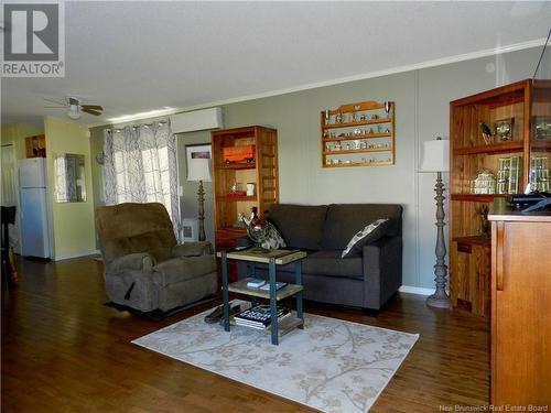 631 Champlain, Shediac, NB - Indoor Photo Showing Living Room