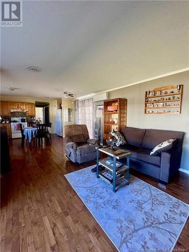 631 Champlain, Shediac, NB - Indoor Photo Showing Living Room