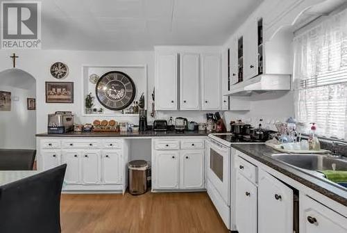 117 St Felix Street, Cornwall, ON - Indoor Photo Showing Kitchen