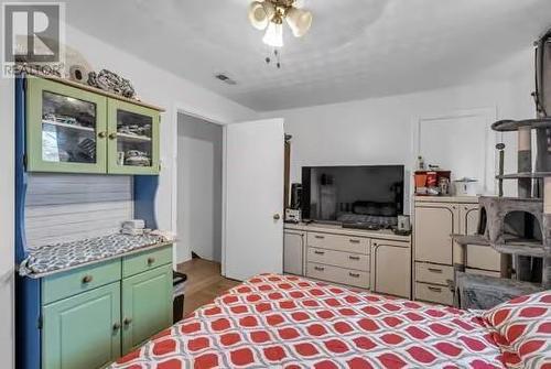 117 St Felix Street, Cornwall, ON - Indoor Photo Showing Bedroom