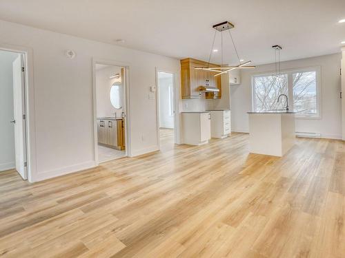 Living room - 7-90 Rue Alexandre, Lachute, QC - Indoor Photo Showing Kitchen