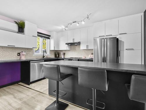 Kitchen - 275 Rue Suard, Laval (Auteuil), QC - Indoor Photo Showing Kitchen With Upgraded Kitchen