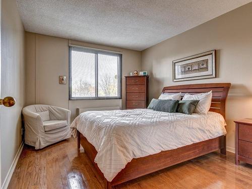 Chambre Ã  coucher principale - 207-2555 Av. Du Havre-Des-Îles, Laval (Chomedey), QC - Indoor Photo Showing Bedroom