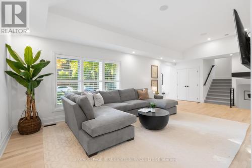 81 Sir Williams Lane, Toronto, ON - Indoor Photo Showing Living Room